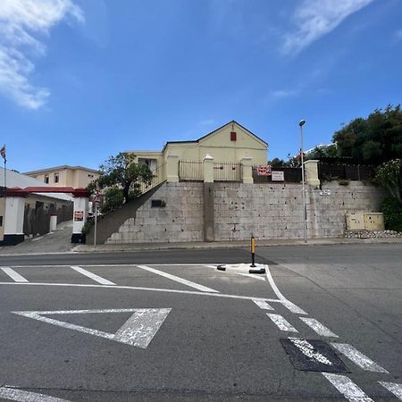Emile Youth Hostel Gibraltar Luaran gambar